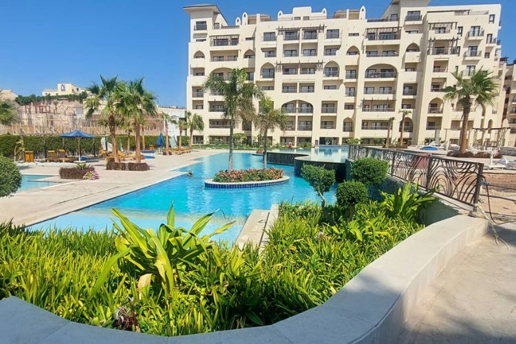 2 bedroom apartment in Aldau Heights with seaview for sale